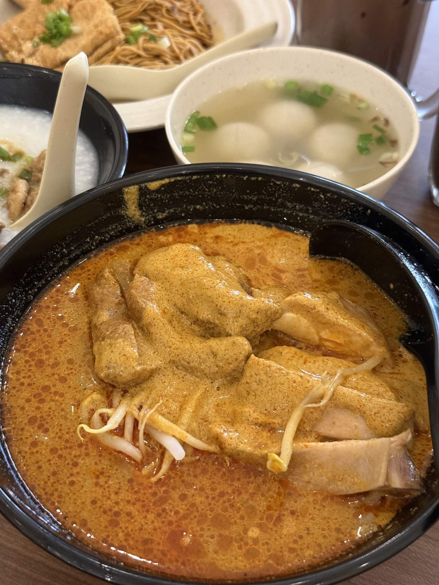 Curry laksa close-up